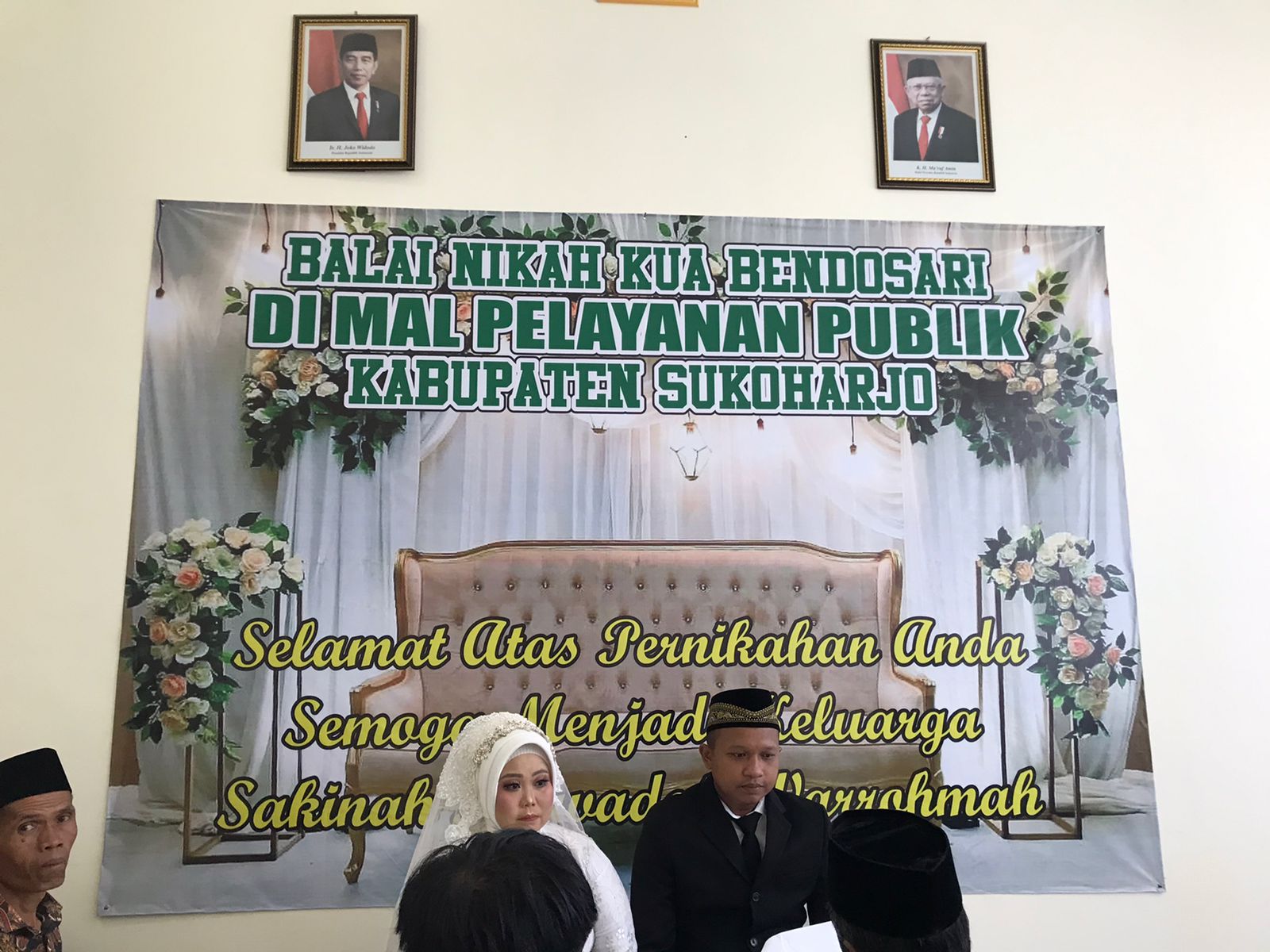 Pernikahan di Balai Nikah MPP : Agung dan Erika